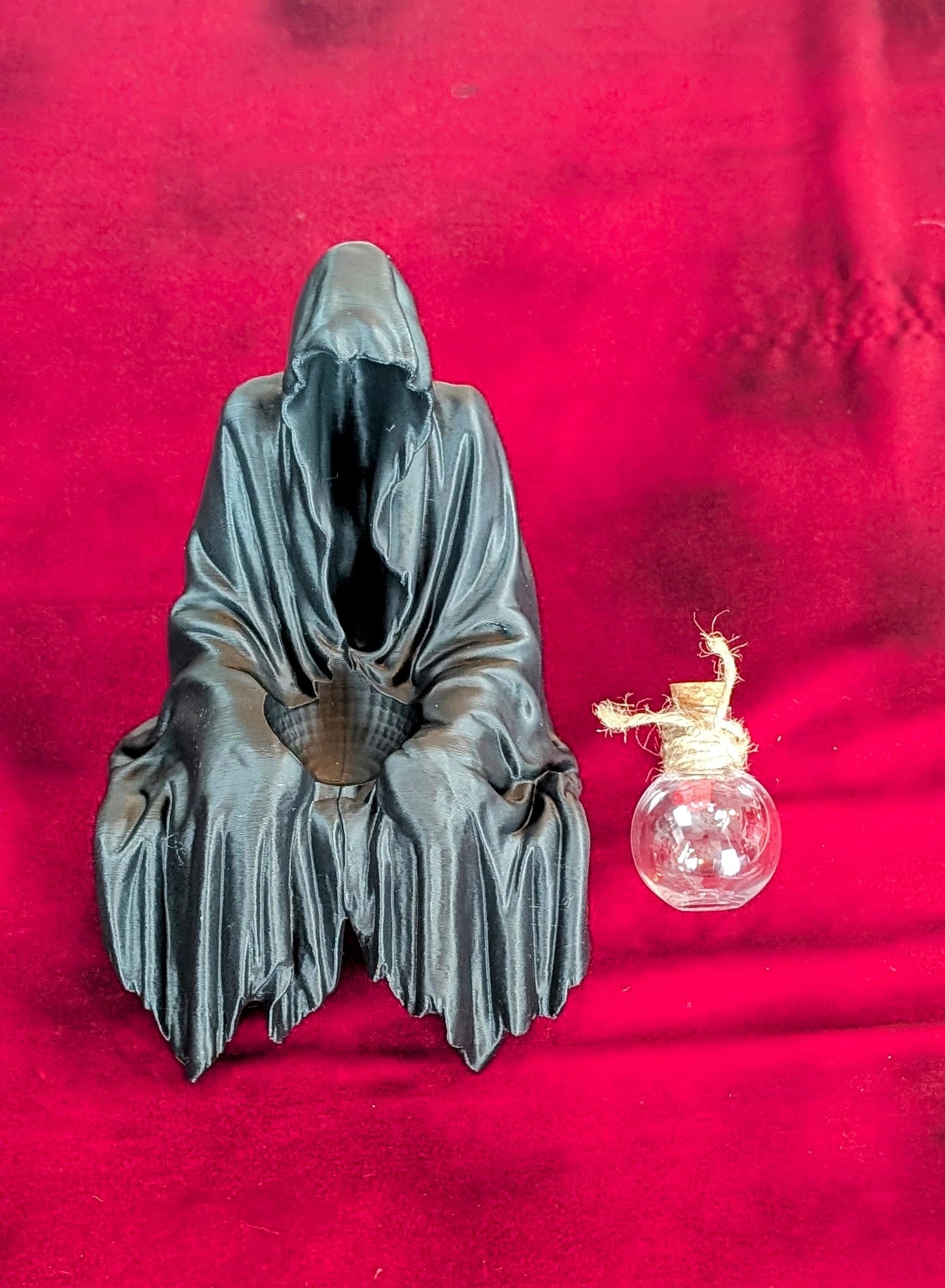 Phantom trinket holder