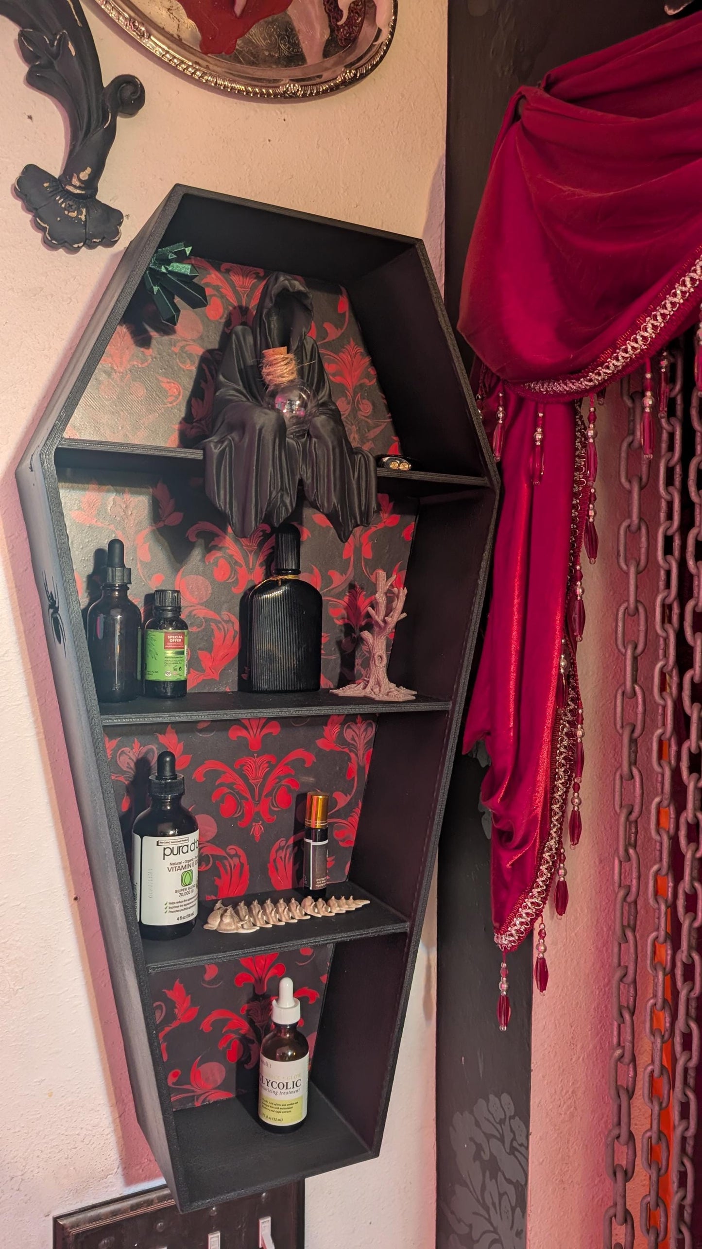 Phantom trinket holder